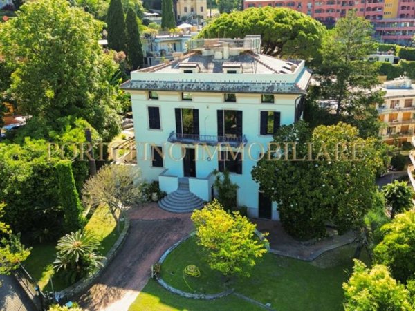 casa indipendente in vendita a Rapallo