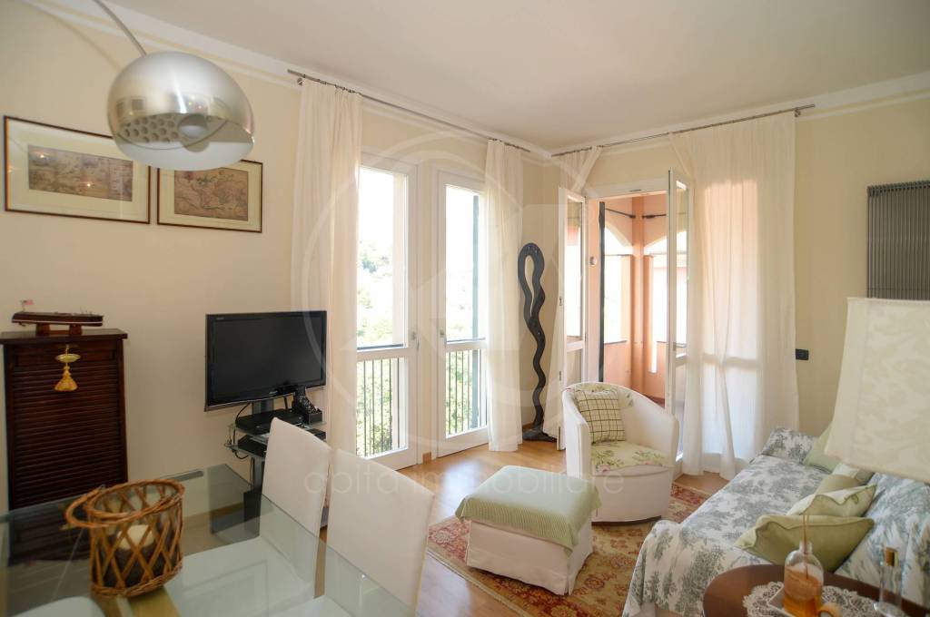 appartamento in vendita a Rapallo in zona San Michele di Pagana