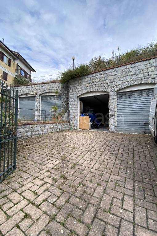 locale di sgombero in vendita a Rapallo in zona Santa Maria del Campo