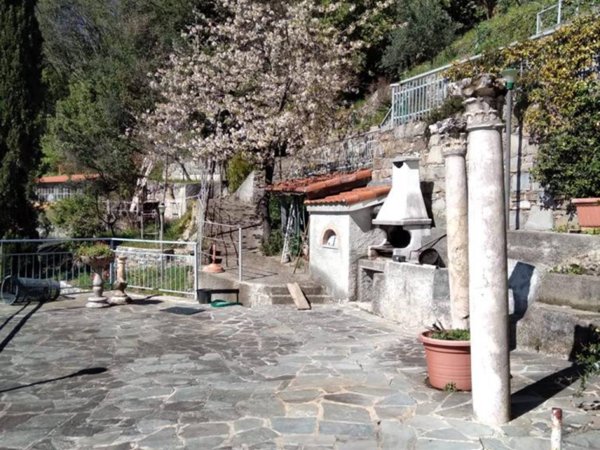 casa indipendente in vendita a Rapallo