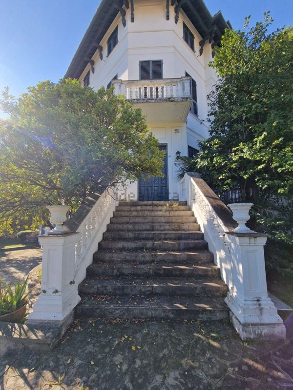 casa indipendente in vendita a Rapallo