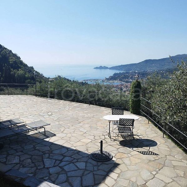 casa indipendente in vendita a Rapallo in zona Montallegro