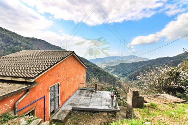 casa indipendente in vendita a Rapallo in zona San Maurizio di Monti