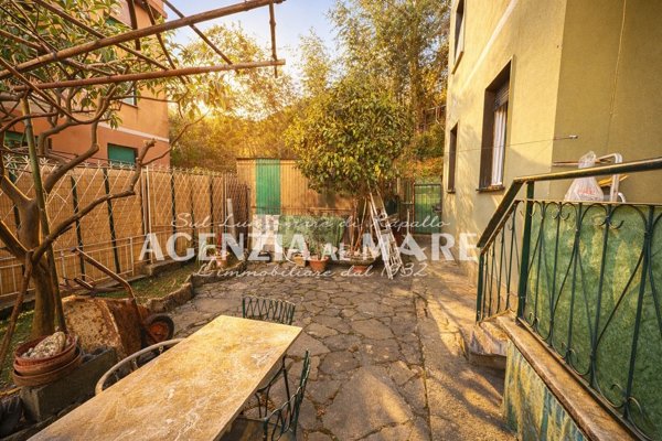 appartamento in vendita a Rapallo in zona Santa Maria del Campo