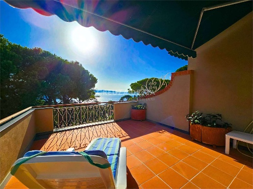 appartamento in vendita a Rapallo in zona San Michele di Pagana