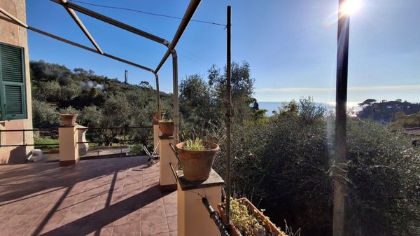 appartamento in vendita a Rapallo in zona San Michele di Pagana