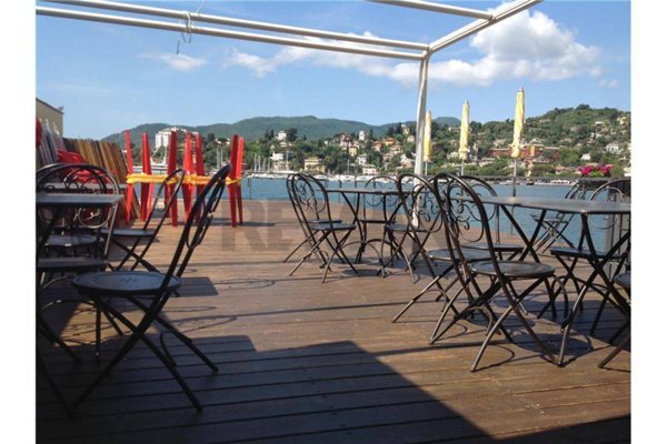 negozio in vendita a Rapallo in zona San Michele di Pagana