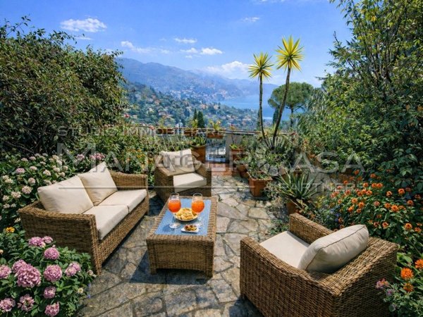 appartamento in vendita a Rapallo in zona San Michele di Pagana