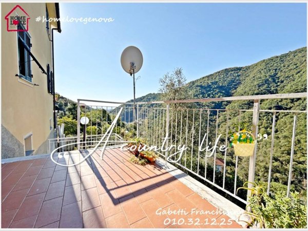 casa indipendente in vendita a Rapallo in zona Sant'Andrea di Foggia