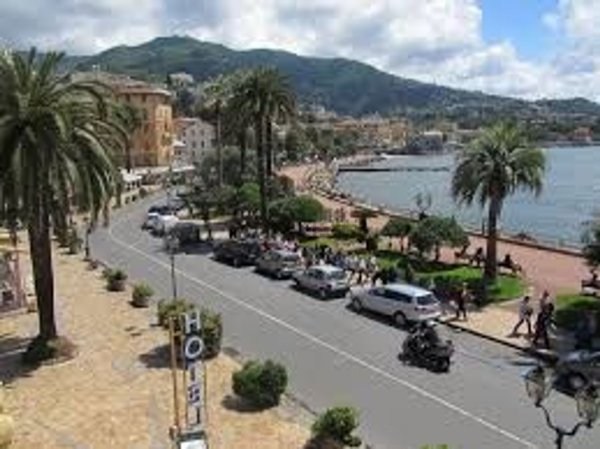 casa indipendente in vendita a Rapallo