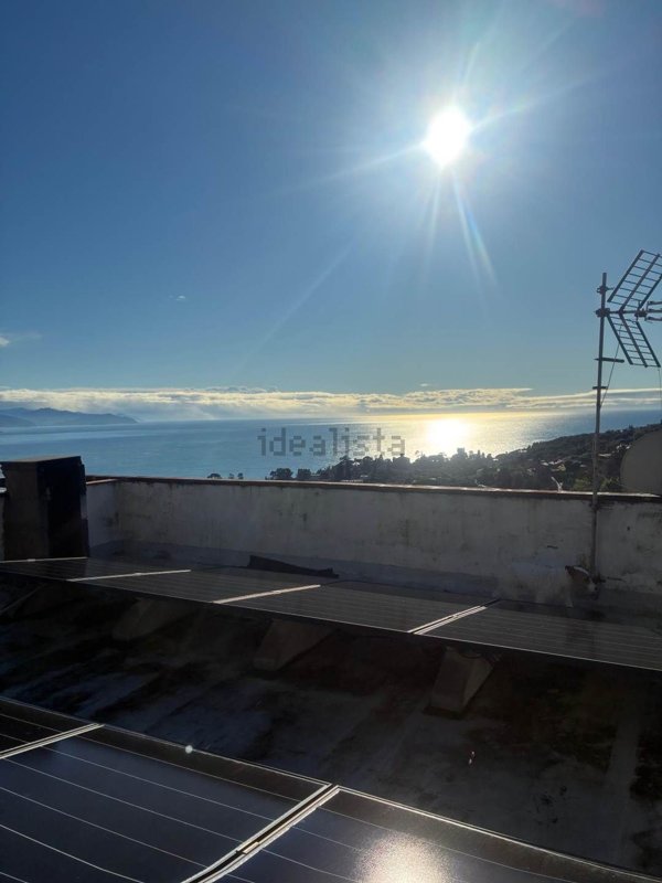 appartamento in vendita a Rapallo in zona San Michele di Pagana