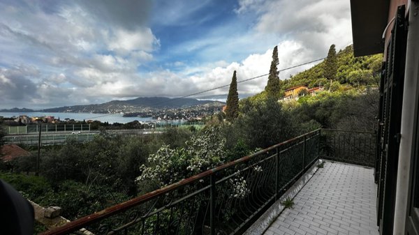 casa indipendente in vendita a Rapallo