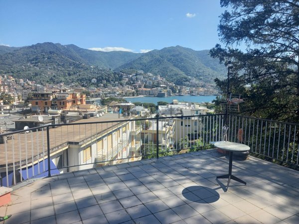 appartamento in vendita a Rapallo in zona San Michele di Pagana
