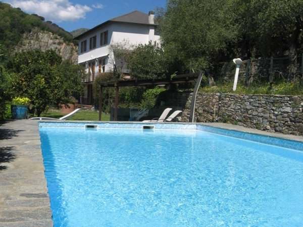 casa indipendente in vendita a Rapallo in zona Sant'Andrea di Foggia