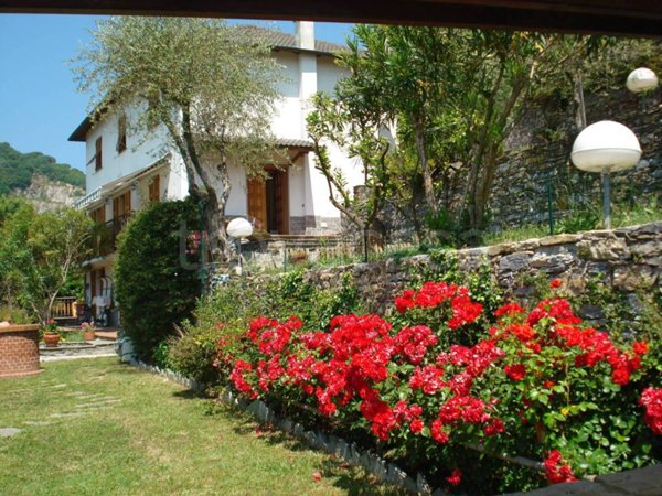 casa indipendente in vendita a Rapallo