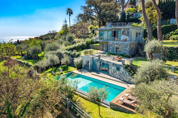 casa indipendente in vendita a Rapallo in zona San Michele di Pagana