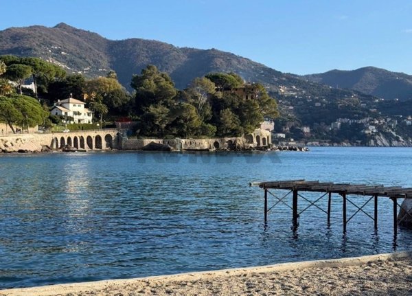 appartamento in vendita a Rapallo in zona San Michele di Pagana