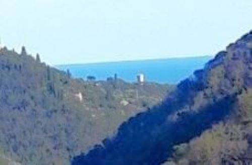 casa indipendente in vendita a Rapallo in zona Sant'Andrea di Foggia