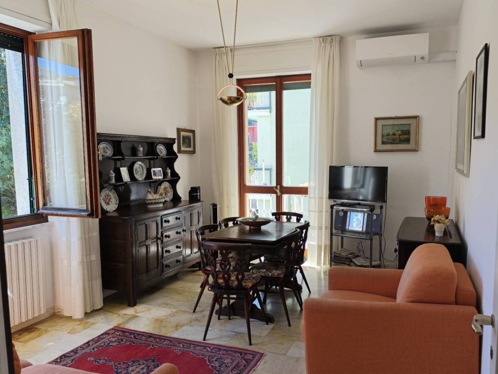 appartamento in vendita a Rapallo in zona San Michele di Pagana