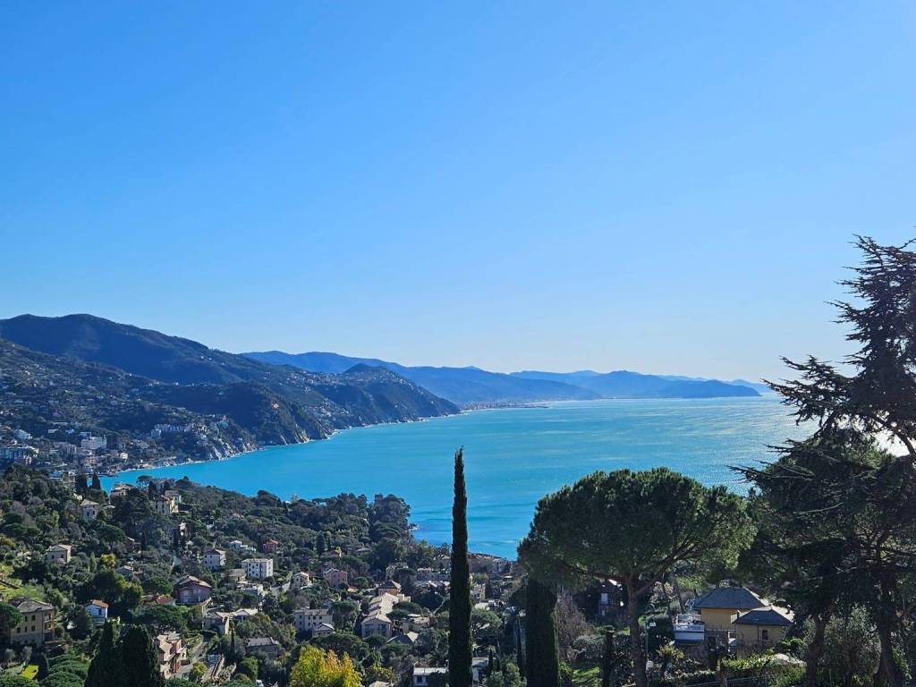 appartamento in vendita a Rapallo in zona San Michele di Pagana