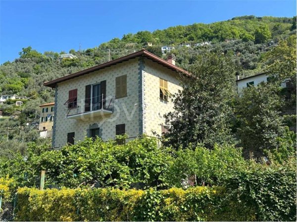 appartamento in vendita a Rapallo in zona San Maurizio di Monti