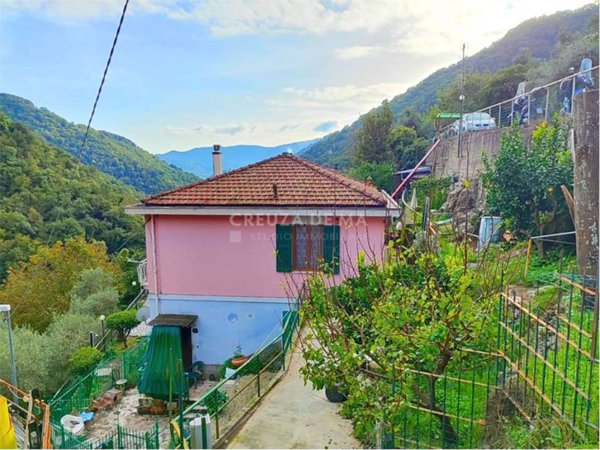 casa indipendente in vendita a Rapallo in zona Sant'Andrea di Foggia