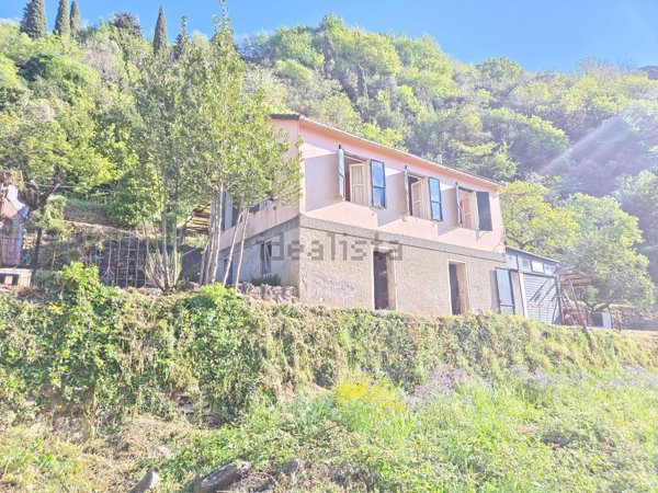 casa indipendente in vendita a Rapallo