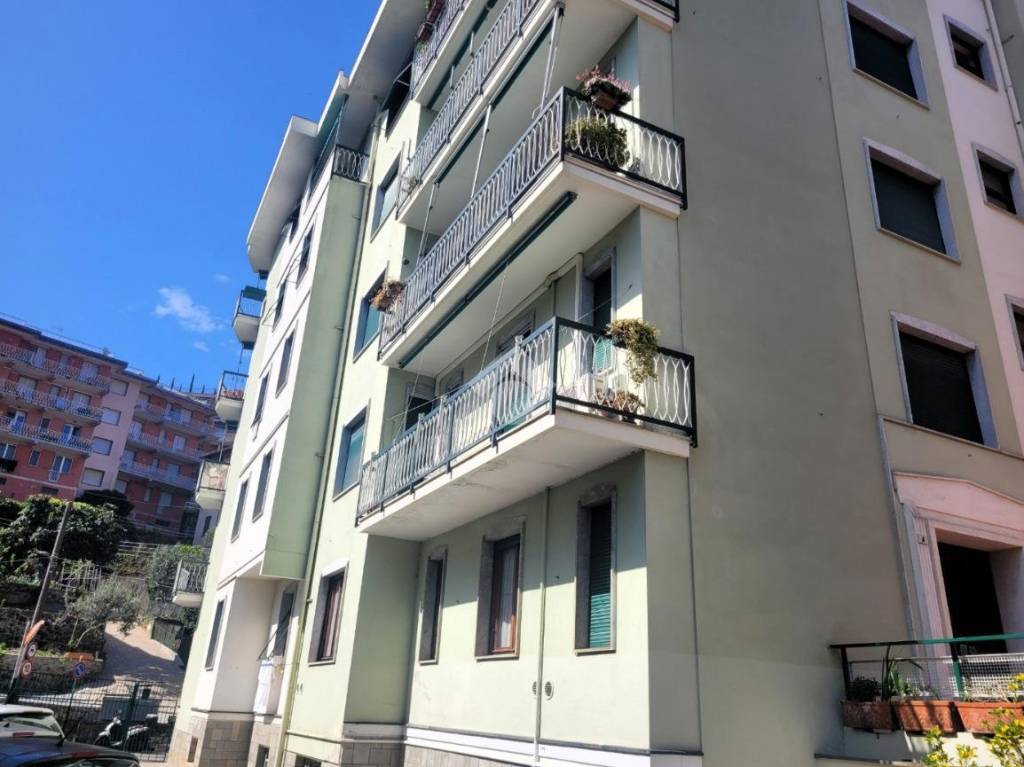 appartamento in vendita a Rapallo in zona San Michele di Pagana