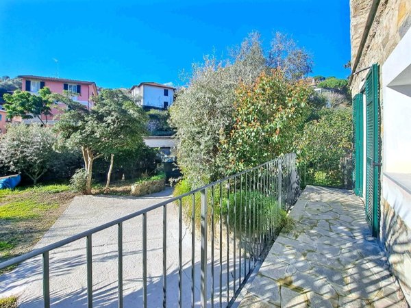 casa indipendente in vendita a Rapallo in zona San Michele di Pagana