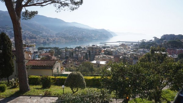 casa indipendente in vendita a Rapallo