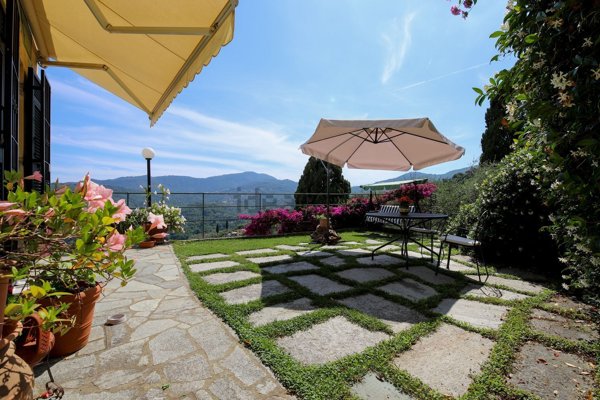 casa indipendente in vendita a Rapallo