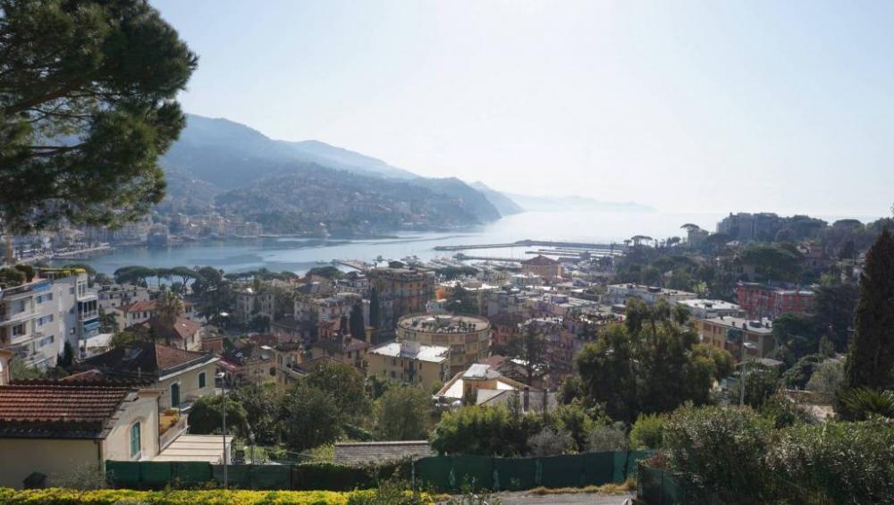 casa indipendente in vendita a Rapallo in zona Montallegro