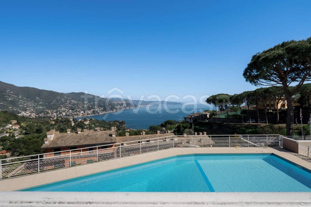 appartamento in vendita a Rapallo in zona San Michele di Pagana