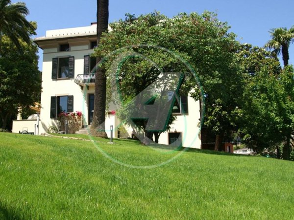 casa indipendente in vendita a Rapallo