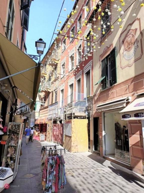 appartamento in vendita a Rapallo in zona Montallegro