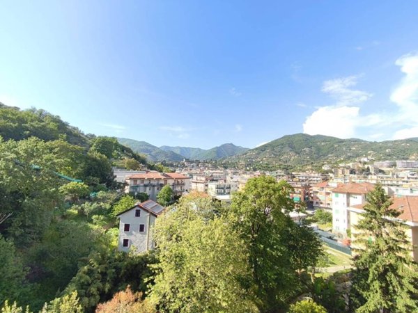 appartamento in vendita a Rapallo in zona San Michele di Pagana