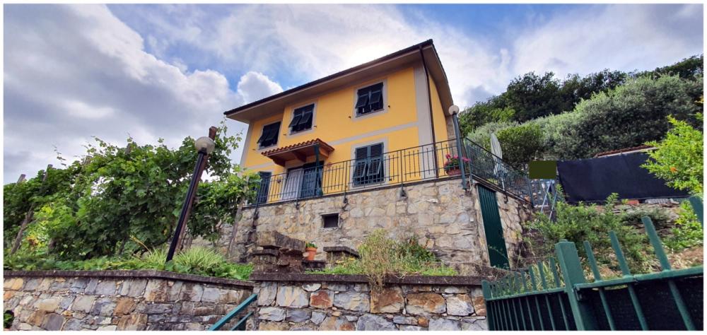 casa indipendente in vendita a Rapallo