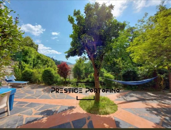 appartamento in vendita a Rapallo in zona San Michele di Pagana