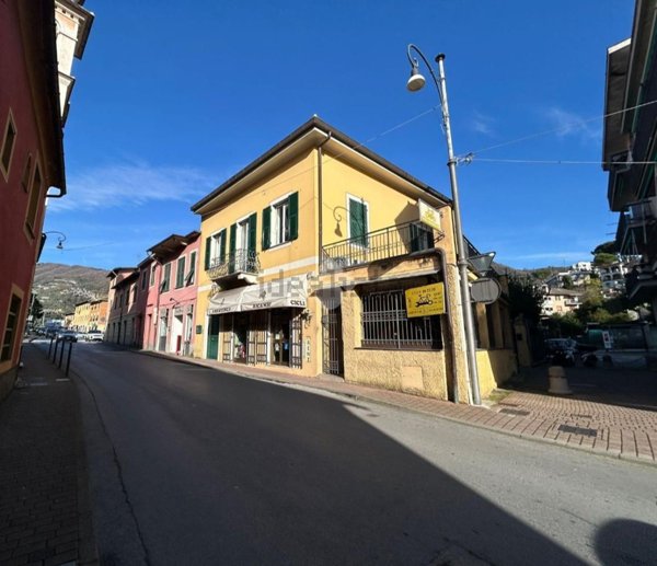locale di sgombero in vendita a Rapallo