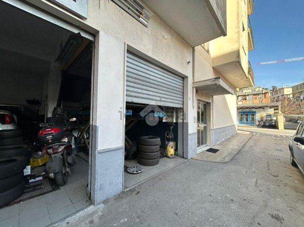 locale commerciale in vendita a Rapallo