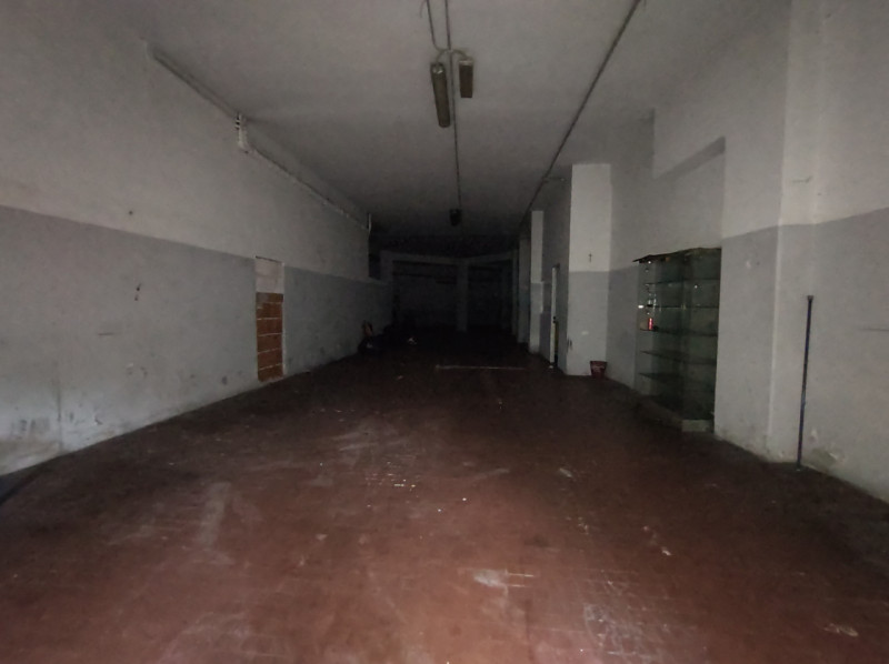 locale di sgombero in vendita a Rapallo