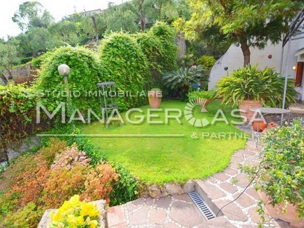 casa indipendente in vendita a Rapallo in zona San Massimo