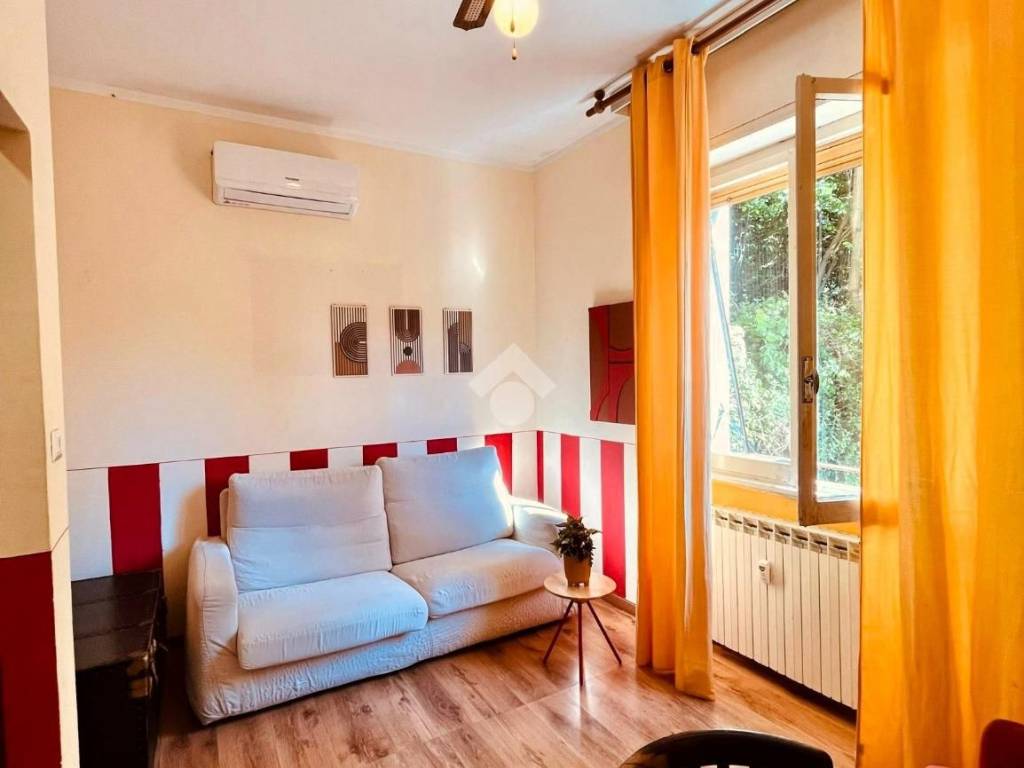 appartamento in vendita a Rapallo in zona San Michele di Pagana