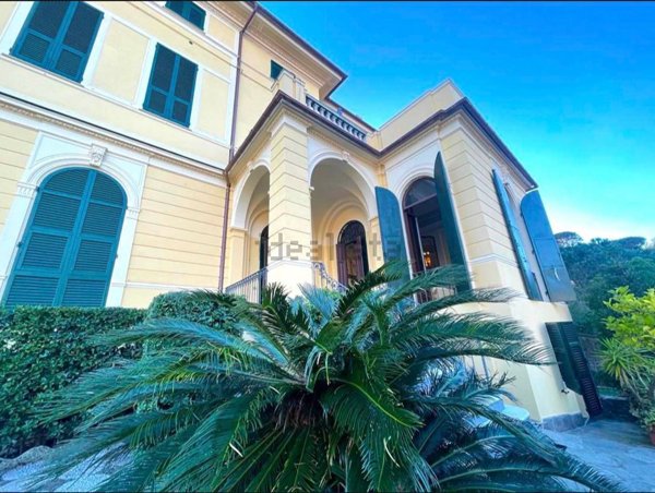 appartamento in vendita a Rapallo in zona San Michele di Pagana