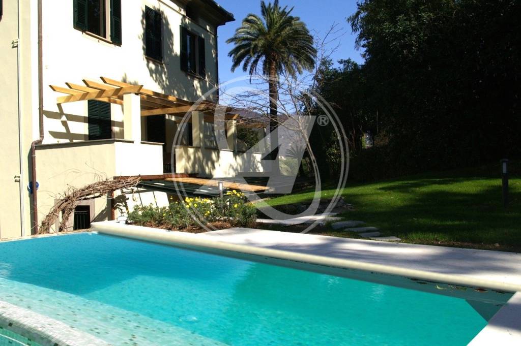 casa indipendente in vendita a Rapallo