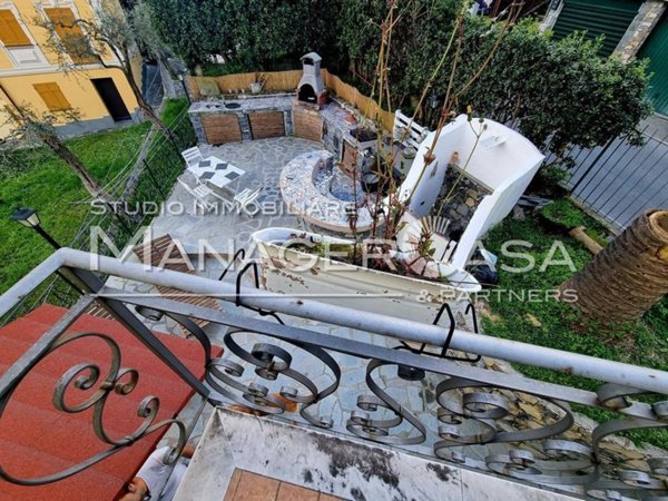 casa indipendente in vendita a Rapallo in zona San Massimo