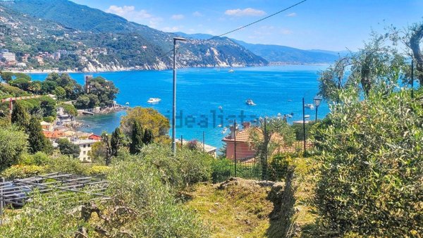 appartamento in vendita a Rapallo in zona San Michele di Pagana