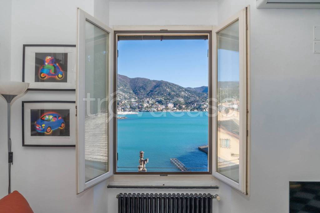 appartamento in vendita a Rapallo in zona San Michele di Pagana