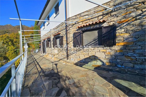 casa indipendente in vendita a Rapallo