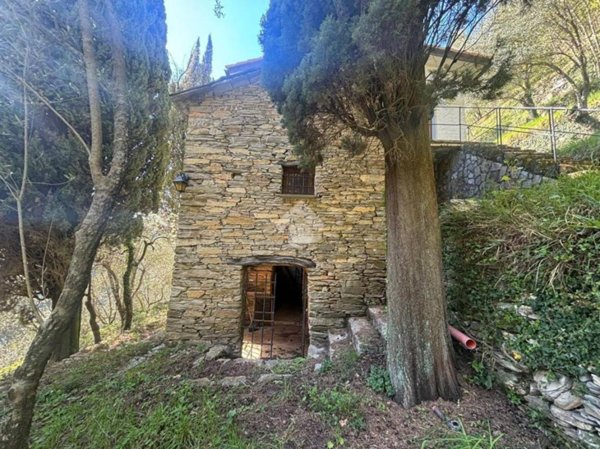 casa indipendente in vendita a Rapallo in zona Montepegli